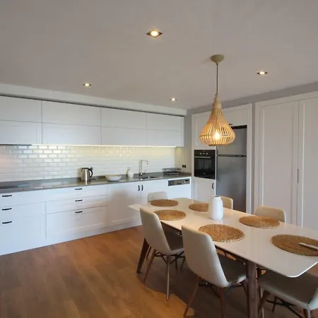 Elia Apartment