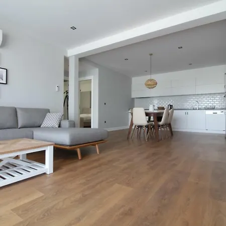 Apartament Elia Side